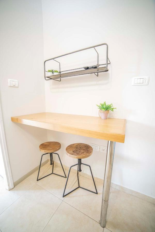 Ourplace Nachalat Binyamin เทลอาวีฟ ภายนอก รูปภาพ